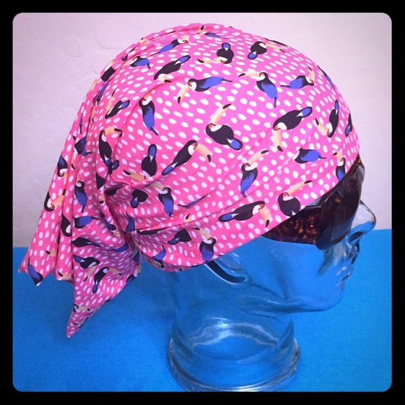 ONLY ONE! Tri-Coastal Design Tube Scarf - Picture 2 of 10